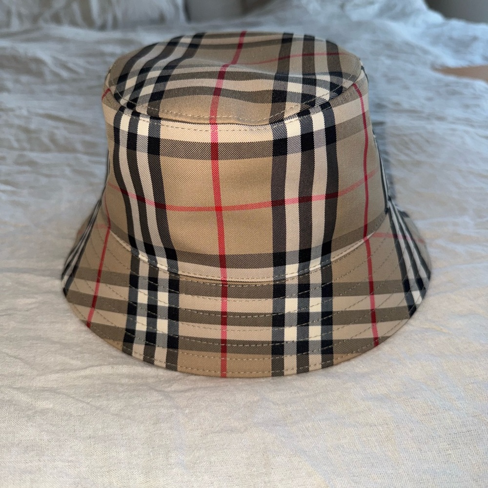 Burberry Tan Checkered Hat Classic Accessory - Picture 4 of 4